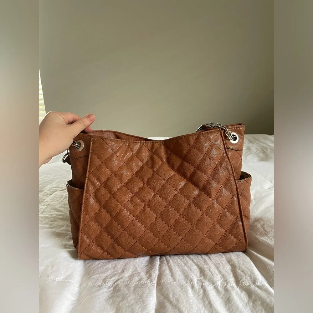 JONES NEW YORK quilted purse in caramel color - Picture 5 of 9